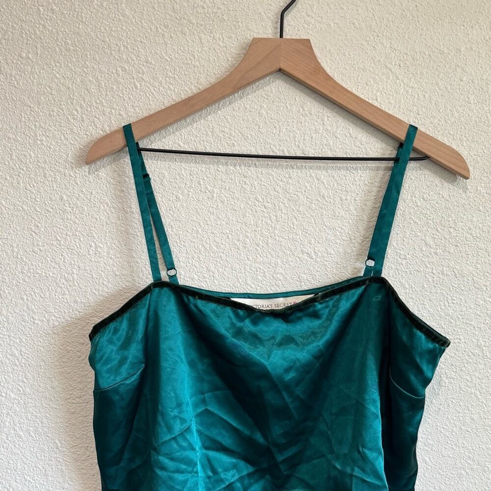 VTG Victoria Secret Y2K Green Cami Velour Trim Satin Mesh Hem Dainty Academia - Picture 2 of 8